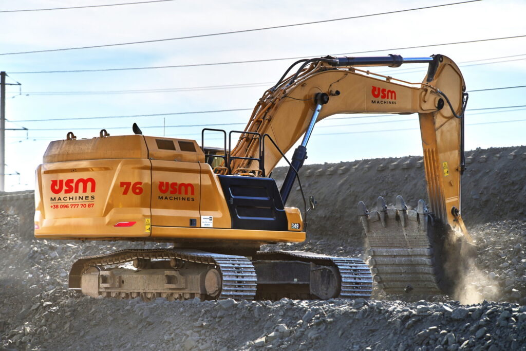 Гусеничні екскаватори